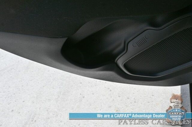 2021 Jeep Renegade Latitude / 4X4 / Auto Start / Blind Spot Alert / Lane Departure & Forward Collision / Apple CarPlay & Android Auto / AUX & USB Input / Back Up Camera / Keyless Entry & Start / Only 11K Miles / 29 MPG/ 1-Owner Anchorage AK
