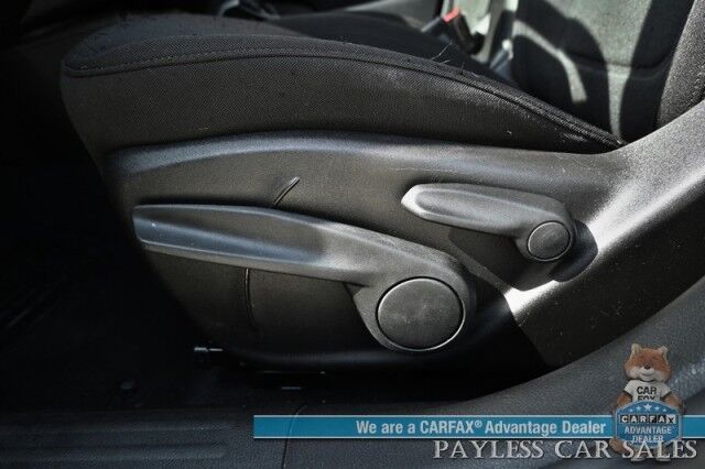 2021 Jeep Renegade Latitude / 4X4 / Auto Start / Blind Spot Alert / Lane Departure & Forward Collision / Apple CarPlay & Android Auto / AUX & USB Input / Back Up Camera / Keyless Entry & Start / Only 11K Miles / 29 MPG/ 1-Owner Anchorage AK