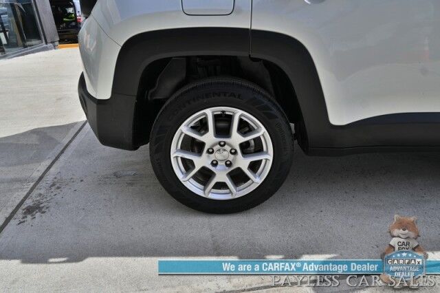 2021 Jeep Renegade Latitude / 4X4 / Auto Start / Blind Spot Alert / Lane Departure & Forward Collision / Apple CarPlay & Android Auto / AUX & USB Input / Back Up Camera / Keyless Entry & Start / Only 11K Miles / 29 MPG/ 1-Owner Anchorage AK