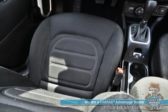 2021 Jeep Renegade Latitude / 4X4 / Auto Start / Blind Spot Alert / Lane Departure & Forward Collision / Apple CarPlay & Android Auto / AUX & USB Input / Back Up Camera / Keyless Entry & Start / Only 11K Miles / 29 MPG/ 1-Owner Anchorage AK