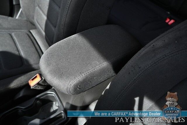 2021 Jeep Renegade Latitude / 4X4 / Auto Start / Blind Spot Alert / Lane Departure & Forward Collision / Apple CarPlay & Android Auto / AUX & USB Input / Back Up Camera / Keyless Entry & Start / Only 11K Miles / 29 MPG/ 1-Owner Anchorage AK