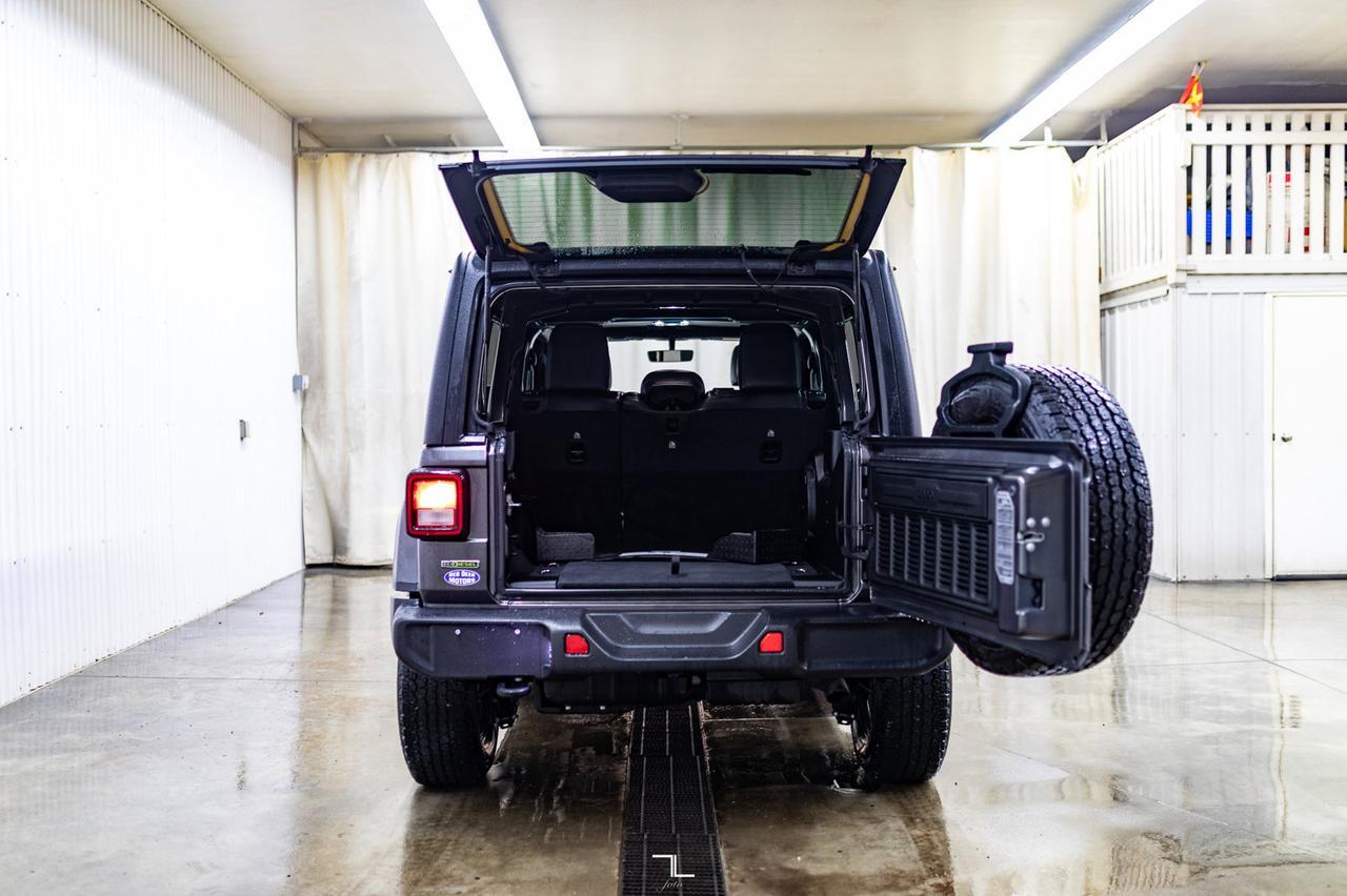 2021 Jeep Wrangler 4x4 Unlimited Sahara Diesel Leather Nav BCam Red Deer AB