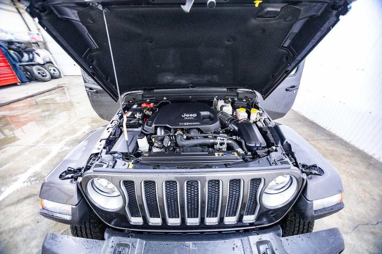 2021 Jeep Wrangler 4x4 Unlimited Sahara Diesel Leather Nav BCam Red Deer AB