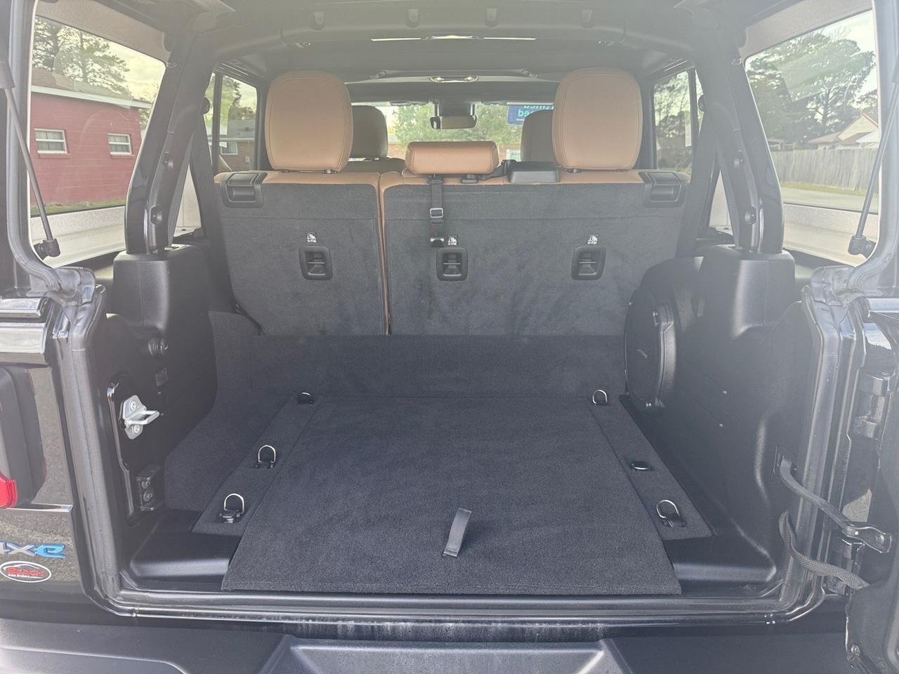 2021 Jeep Wrangler 4xe Unlimited Rubicon, APPLE CARPLAY/ANDROID AUTO, BACKUP CAMERA, HEATED SEATS, HEATED STEERING WHEEL, UNIVERSAL GARAGE DOOR OPENER, RUNNING BOARDS, POWER/HEATED MIRRORS, REMOTE START, TOW PACKAGE, ONLY 1 OWNER, CLEAN CARFAX! Norfolk VA