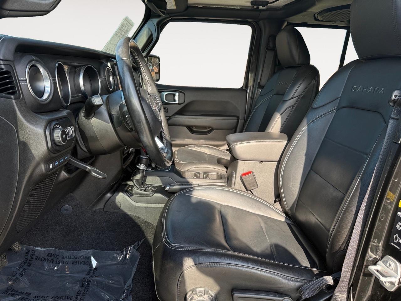 2021 Jeep Wrangler 4xe Unlimited Sahara, HEATED SEATS, HEATED STEERING WHEEL, RUNNING BOARDS, TOW HOOKS, BACKUP CAMERA, POWER AND HEATED MIRRORS, REMOTE START, APPLE CARPLAY/ANDROID AUTO, CLEAN CARFAX, ONLY 1 OWNER, GAS WHEN YOU WANT IT ELECTRIC WHEN YOU NEED IT!