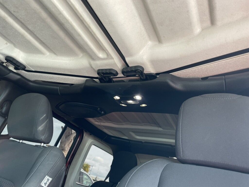 2021 Jeep Wrangler EXCELLENT CONDITION~4X4~CRUISE CONTROL~DRIVER ASSISTANCE PACKAGE~NAVIGATION~PREMIUM SOUND SYSTEM~UNLIMITED SPORT~REMOVABLE HARD TOP~TOW HOOKS Sarasota FL