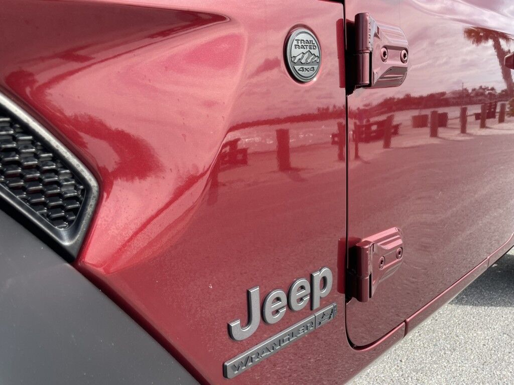 2021 Jeep Wrangler EXCELLENT CONDITION~4X4~CRUISE CONTROL~DRIVER ASSISTANCE PACKAGE~NAVIGATION~PREMIUM SOUND SYSTEM~UNLIMITED SPORT~REMOVABLE HARD TOP~TOW HOOKS Sarasota FL