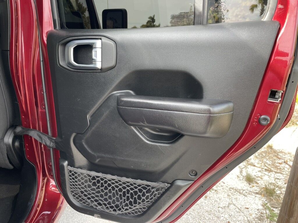 2021 Jeep Wrangler EXCELLENT CONDITION~4X4~CRUISE CONTROL~DRIVER ASSISTANCE PACKAGE~NAVIGATION~PREMIUM SOUND SYSTEM~UNLIMITED SPORT~REMOVABLE HARD TOP~TOW HOOKS Sarasota FL