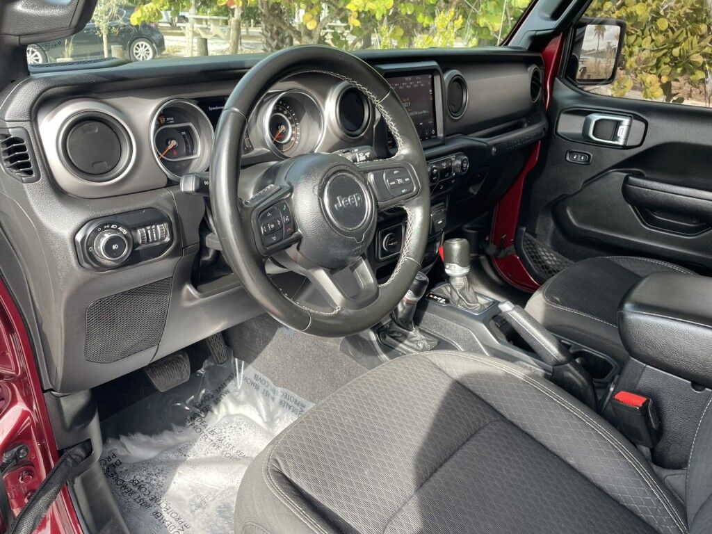 2021 Jeep Wrangler EXCELLENT CONDITION~4X4~CRUISE CONTROL~DRIVER ASSISTANCE PACKAGE~NAVIGATION~PREMIUM SOUND SYSTEM~UNLIMITED SPORT~REMOVABLE HARD TOP~TOW HOOKS Sarasota FL