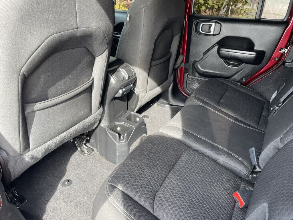 2021 Jeep Wrangler EXCELLENT CONDITION~4X4~CRUISE CONTROL~DRIVER ASSISTANCE PACKAGE~NAVIGATION~PREMIUM SOUND SYSTEM~UNLIMITED SPORT~REMOVABLE HARD TOP~TOW HOOKS Sarasota FL