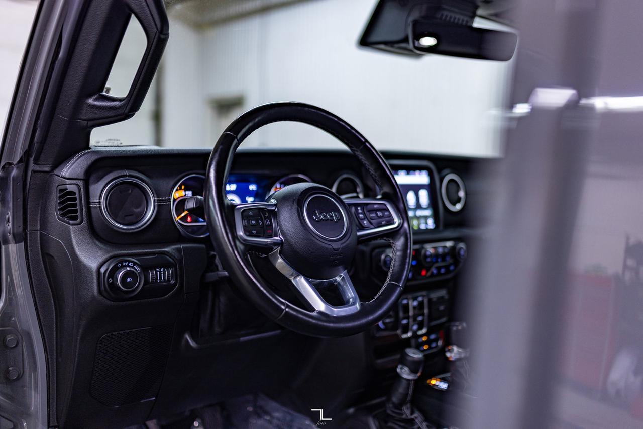 2021 Jeep Wrangler Unlimited 4x4 Sahara Leather Nav BCam Red Deer AB