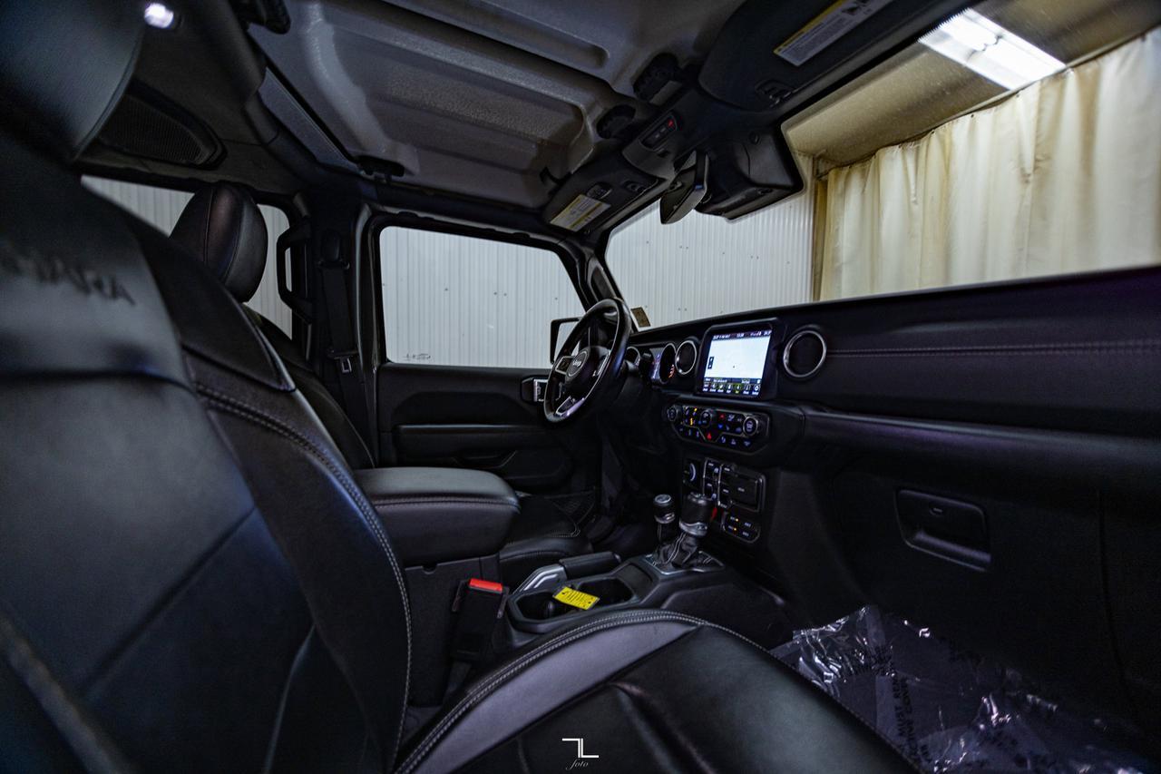 2021 Jeep Wrangler Unlimited 4x4 Sahara Leather Nav BCam Red Deer AB