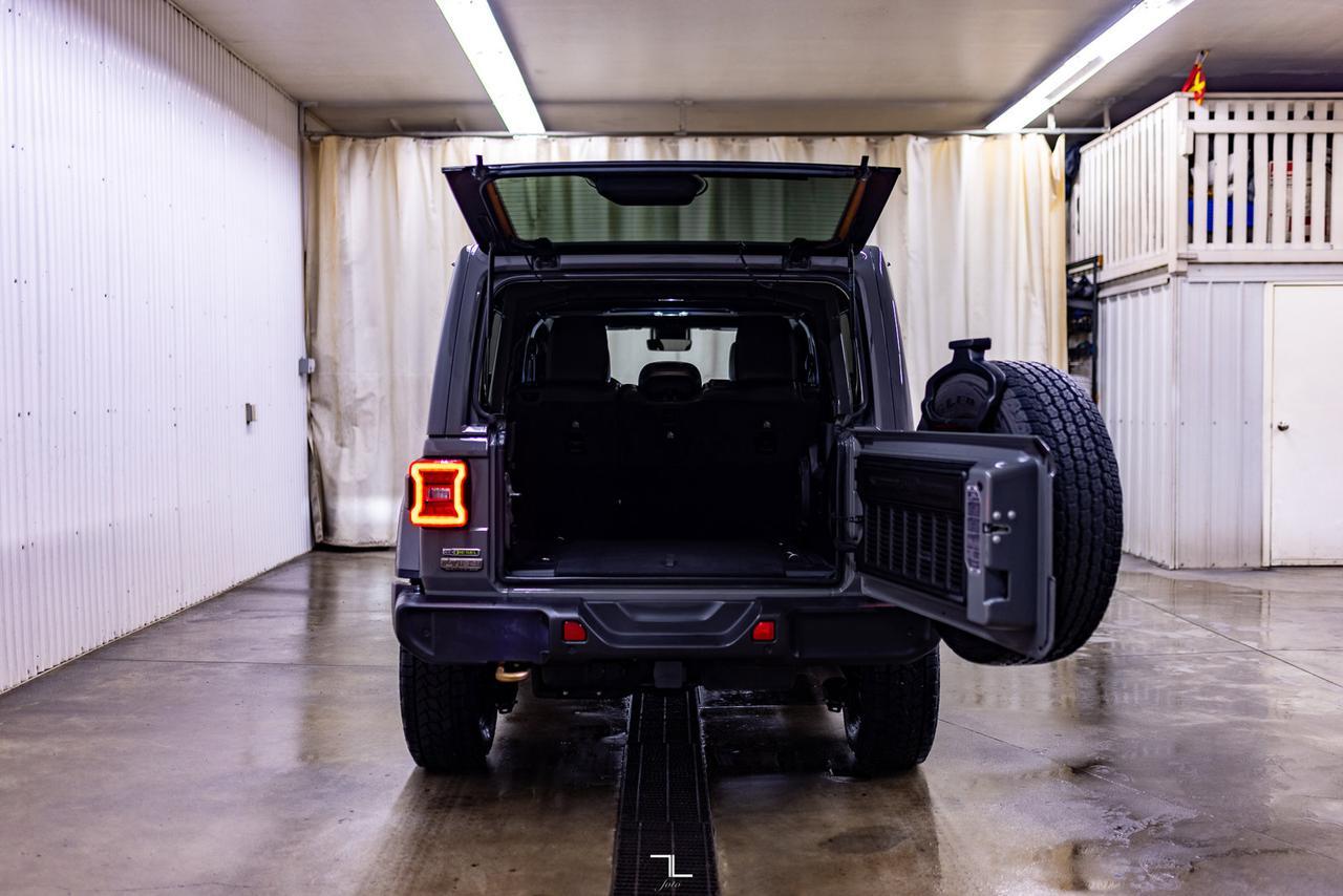 2021 Jeep Wrangler Unlimited 4x4 Sahara Leather Nav BCam Red Deer AB