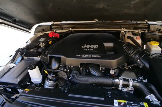 2021 Jeep Wrangler Unlimited High Altitude 4X4 / Sky One Roof / Diesel! High Point NC