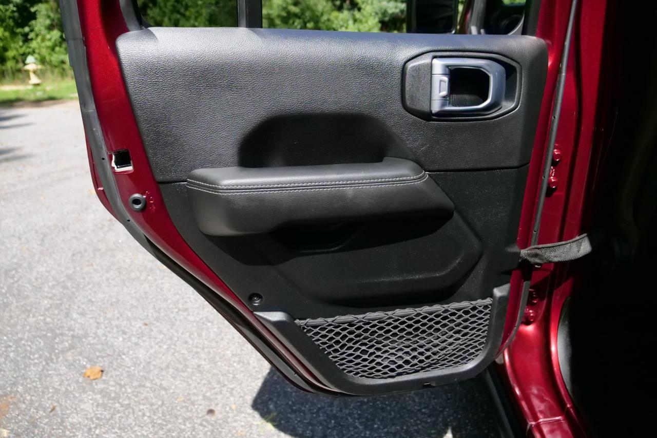 2021 Jeep Wrangler Unlimited Rubicon 4X4 / Sky One Roof / Cold Weather Group! Lincolnton NC