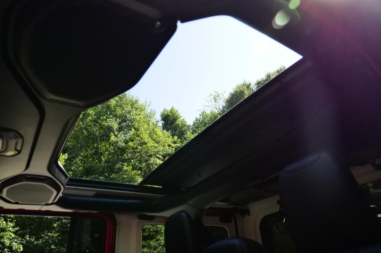 2021 Jeep Wrangler Unlimited Rubicon 4X4 / Steel Bumper Group / Sky One Top! Lincolnton NC