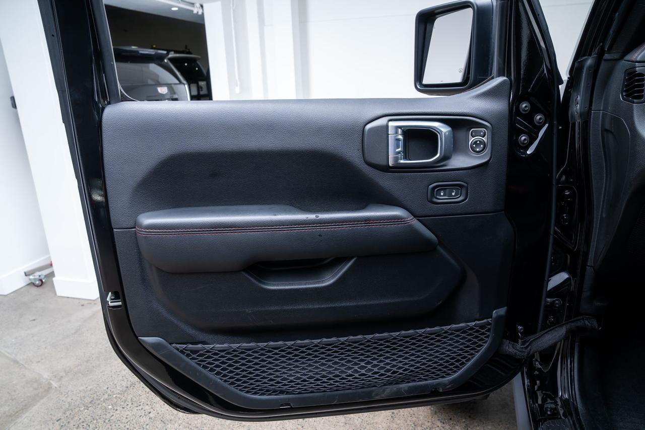 2021 Jeep Wrangler Unlimited Rubicon 4x4 Rough Country Lift 38s Warn VR10 Winch Portland OR