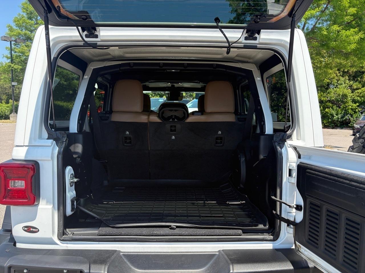 2021 Jeep Wrangler Unlimited Rubicon, RUNNING BOARDS, FENDER FLARES, FRONT TOW HOOKS, HARD TOP, KEYLESS START, APPLE CARPLAY/ANDROID AUTO, HEATED STEERING WHEEL & SEATS, BACKUP CAMERA WITH PARKING SENSORS, BLIND SPOT ALERT, FORWARD COLLISION WARNING, LANE KEEP ASSIST, Virginia Beach VA
