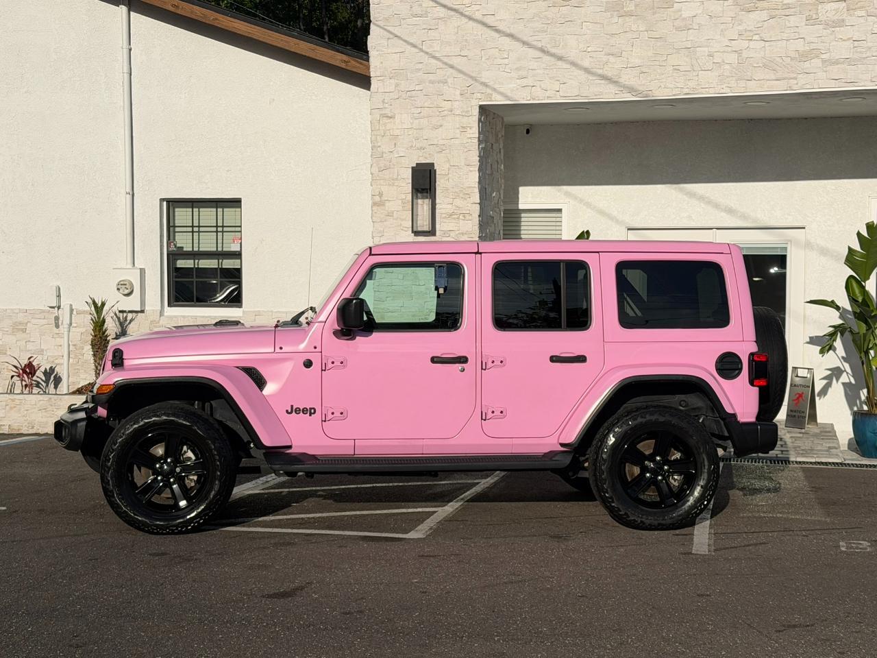 2021 Jeep Wrangler Unlimited Sahara Altitude 4x4