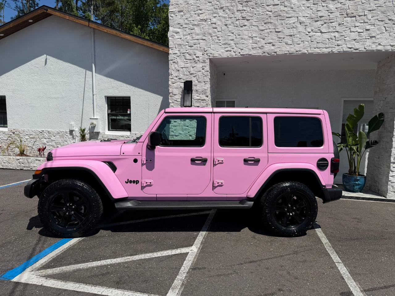 2021 Jeep Wrangler Unlimited Sahara Altitude 4x4