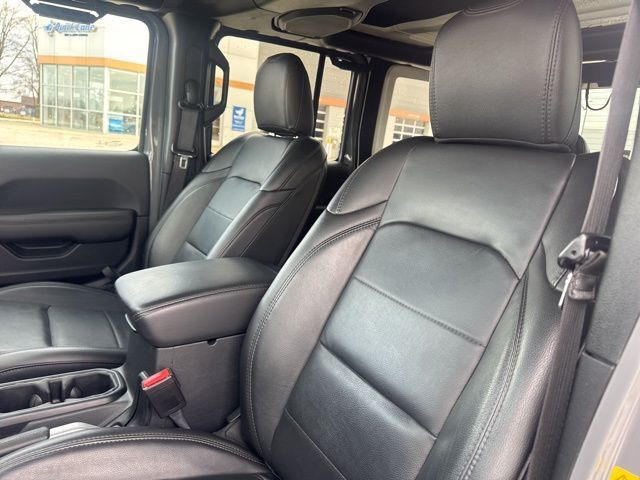 2021 Jeep Wrangler Unlimited Sahara Altitude Random Lake WI