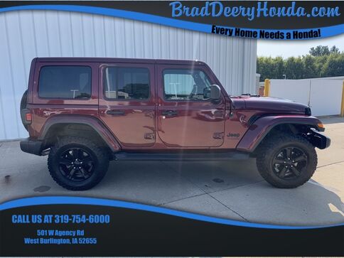 2021_Jeep_Wrangler_Unlimited Sahara Altitude_ West Burlington IA