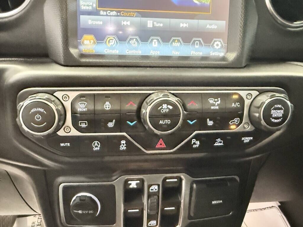 2021 Jeep Wrangler Unlimited Sahara Royal Oak MI