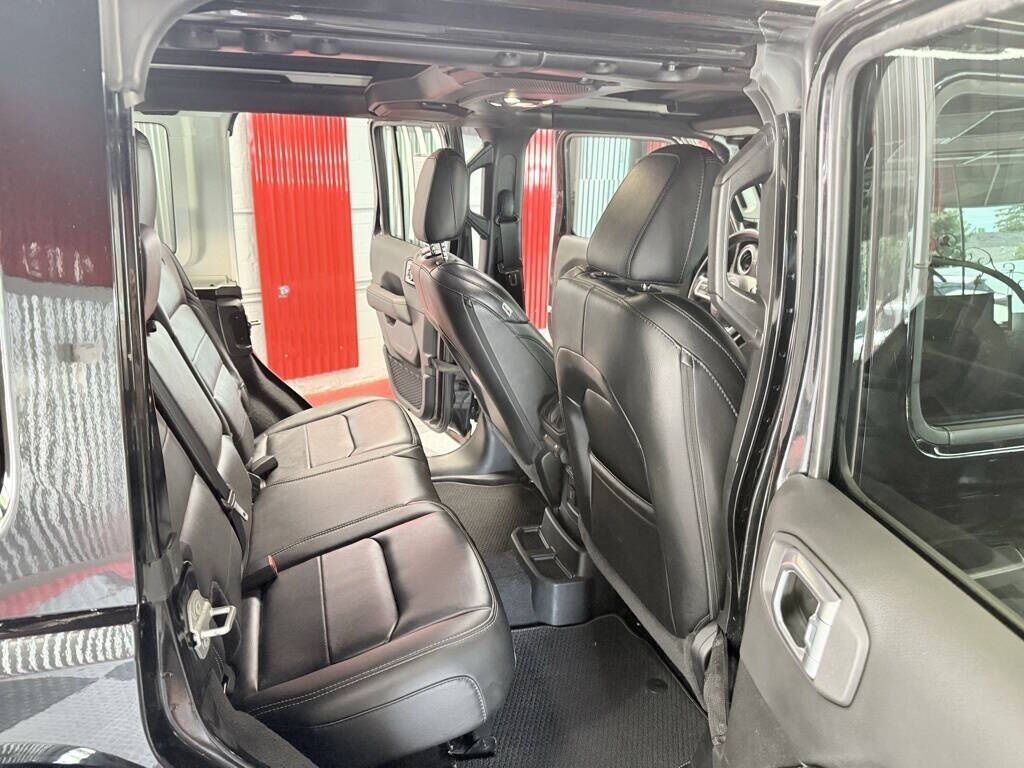 2021 Jeep Wrangler Unlimited Sahara Royal Oak MI