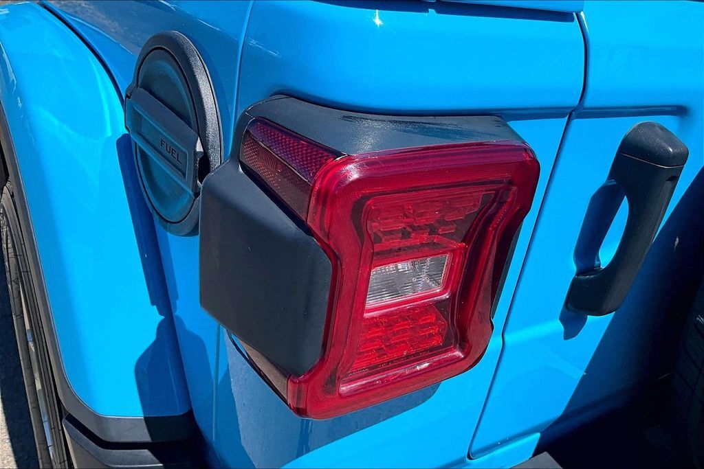 2021 Jeep Wrangler Unlimited Sahara OR