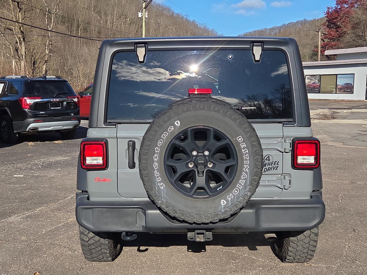 2021 Jeep Wrangler Willys photo 4