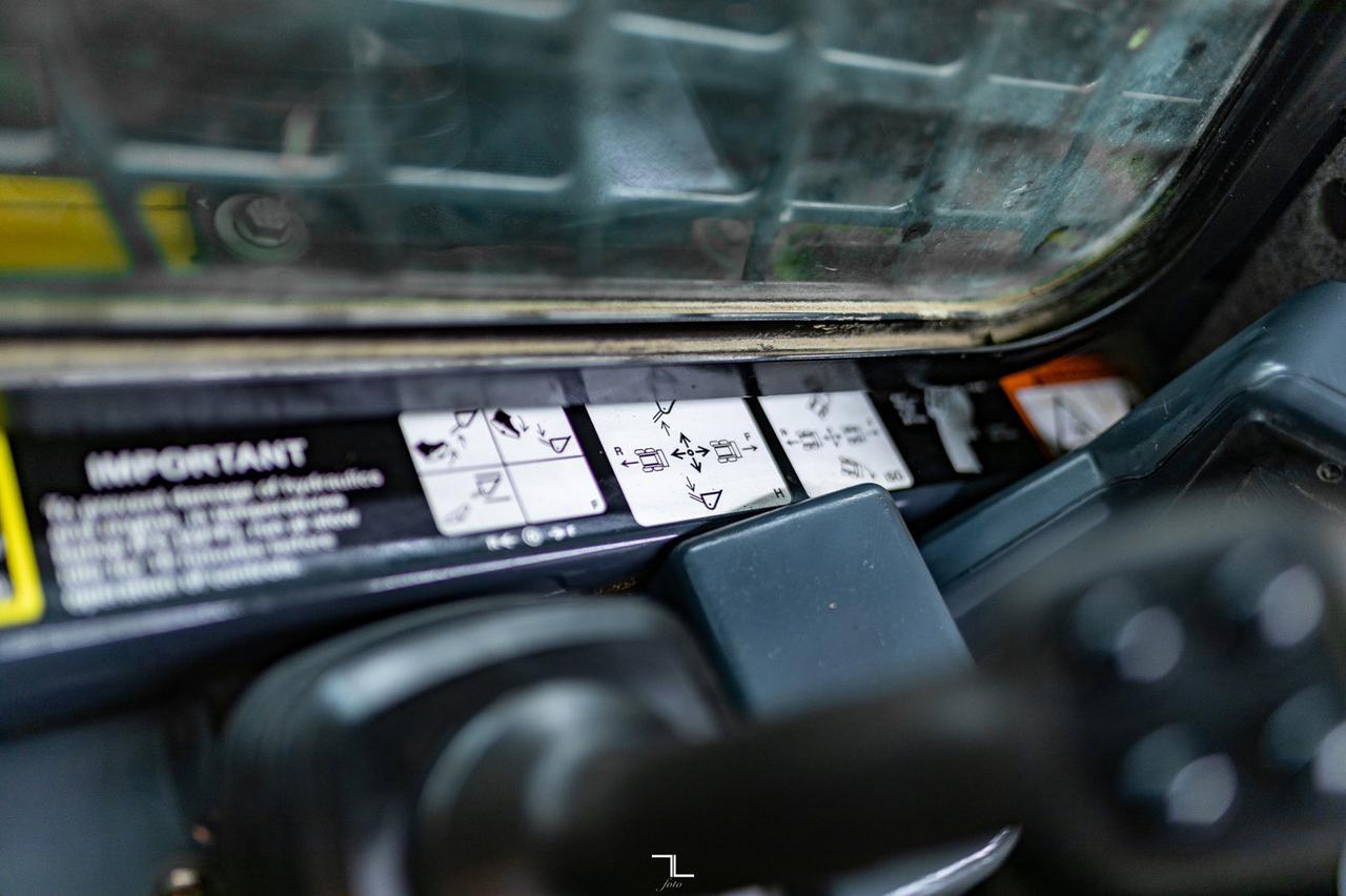 2021 John Deere 324G Skid Steer Loader Bucket Diesel Red Deer AB