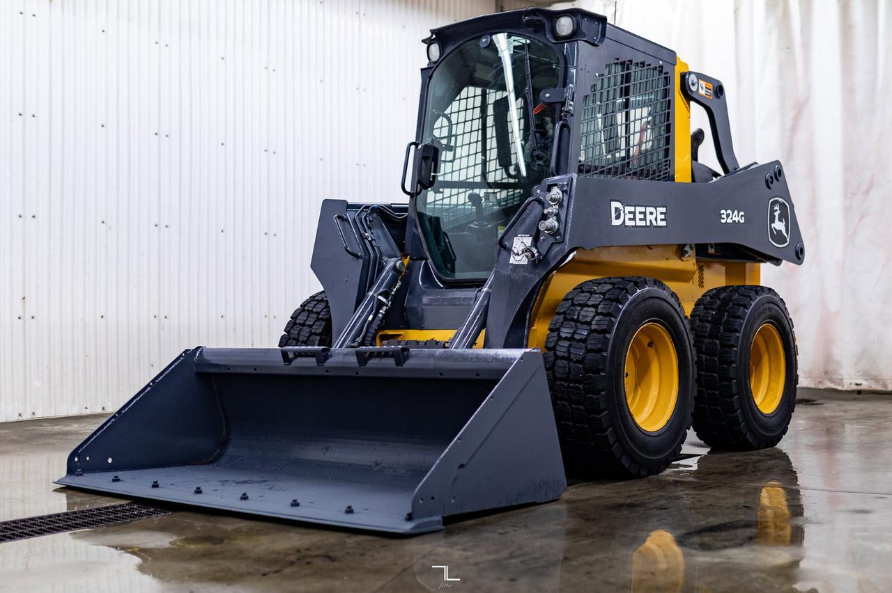 2021 John Deere 324G Skid Steer Loader Bucket Diesel Red Deer AB
