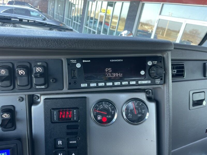 2021 KENWORTH T270 Paccar 6.7L Diesel Flatbed Collinsville OK