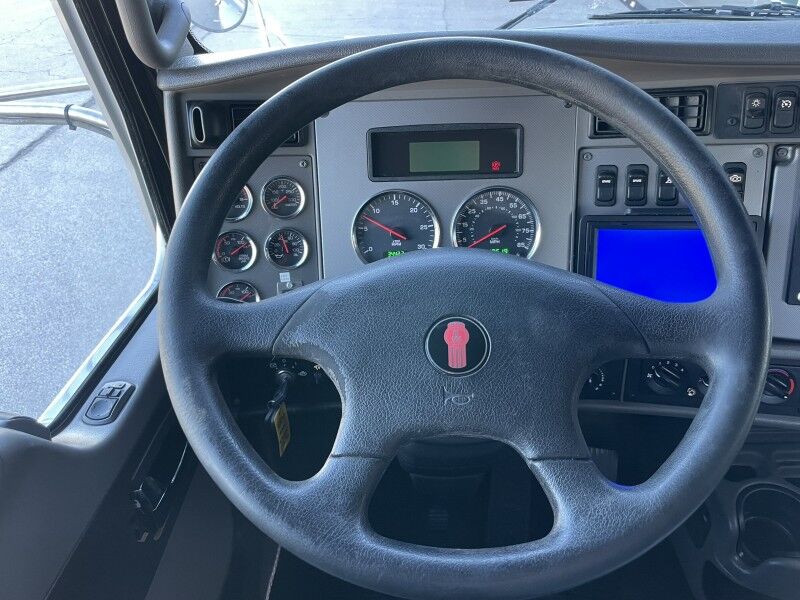 2021 KENWORTH T270 Paccar 6.7L Diesel Flatbed Collinsville OK