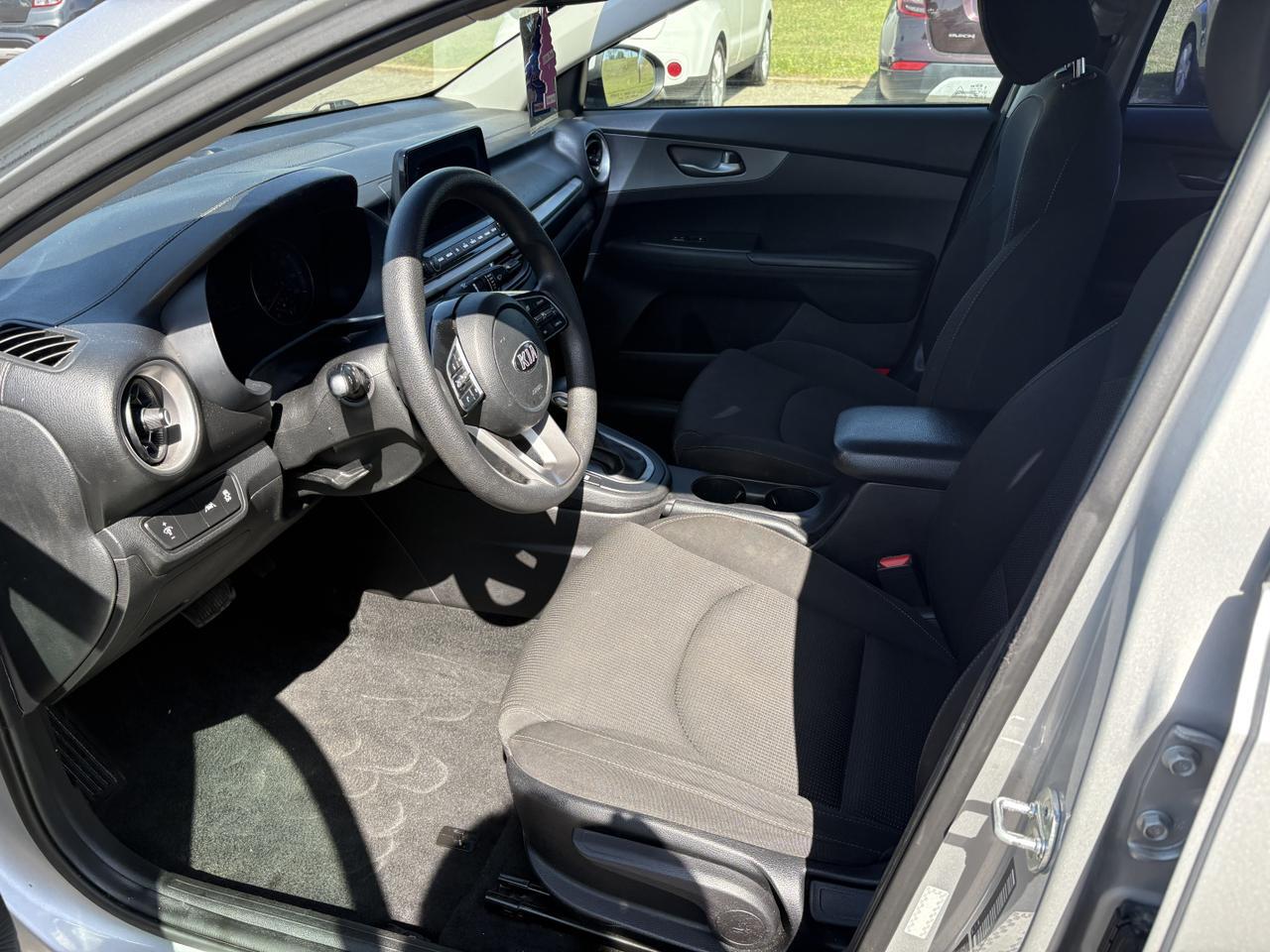 2021 KIA FORTE LXS FWD Meridian MS