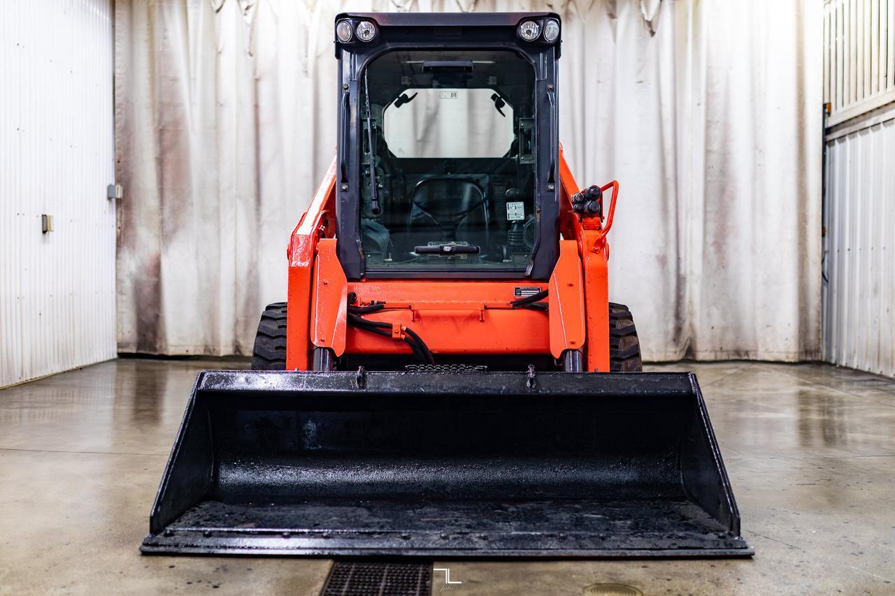 2021 KUBOTA SSV65 Skid Steer Loader Bucket Diesel Red Deer AB