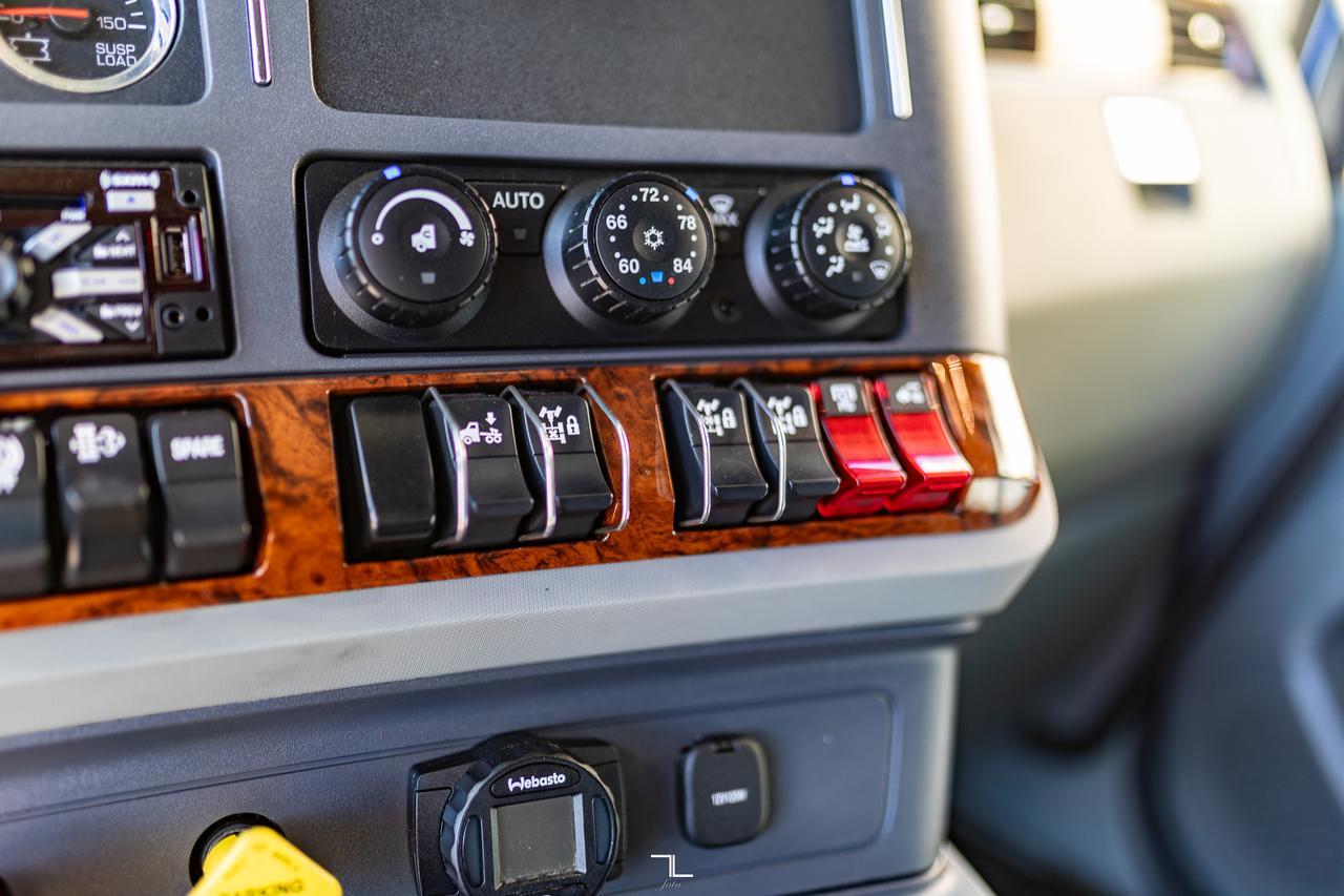 2021 Kenworth T-680 Tractor Sleeper Red Deer AB