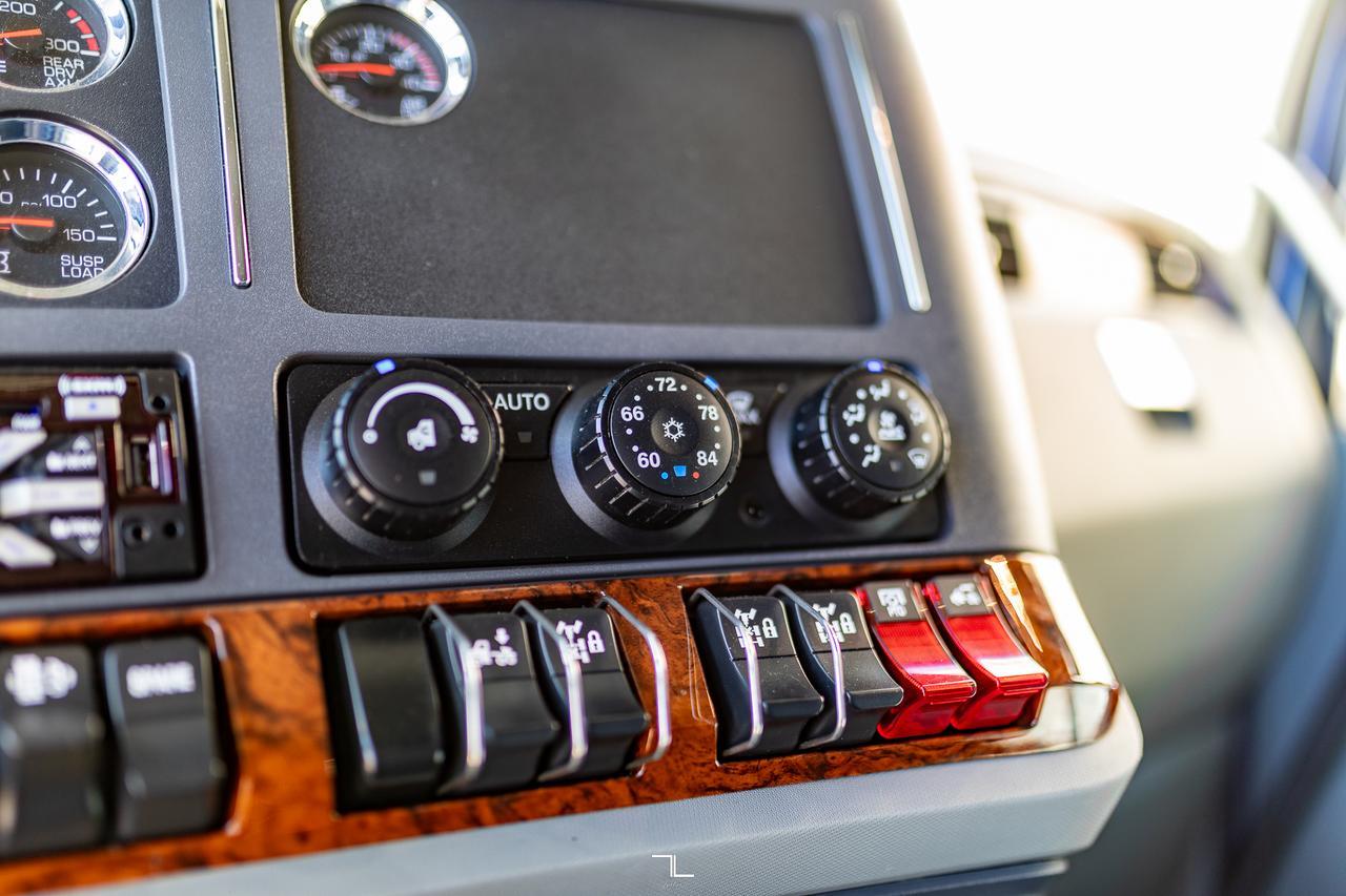 2021 Kenworth T-680 Tractor Sleeper Red Deer AB