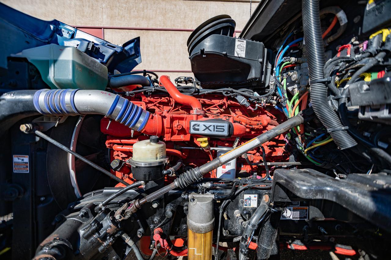 2021 Kenworth T-680 Tractor Sleeper Red Deer AB