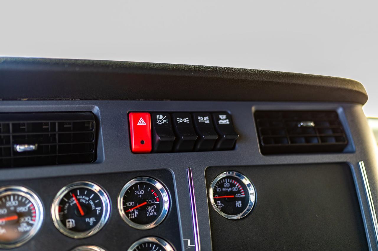 2021 Kenworth T-680 Tractor Sleeper Red Deer AB