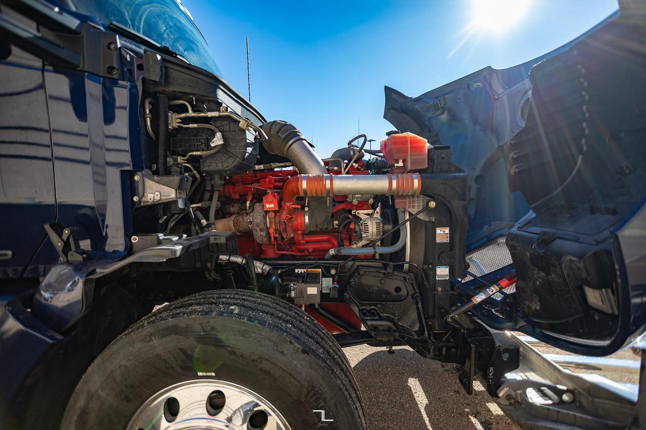 2021 Kenworth T-680 Tractor Sleeper Red Deer AB