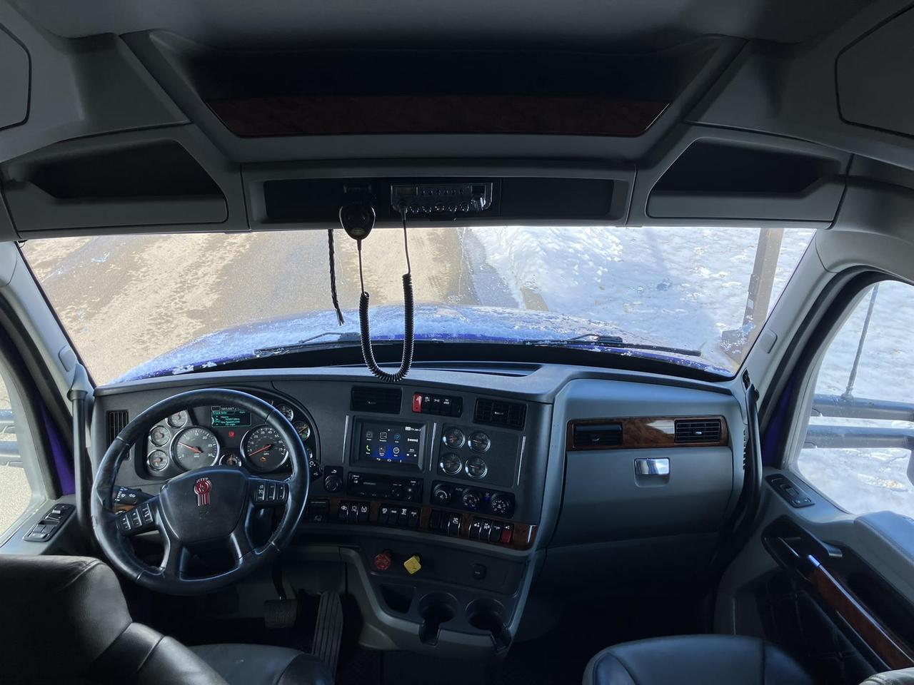 2021 Kenworth T680 - image 10