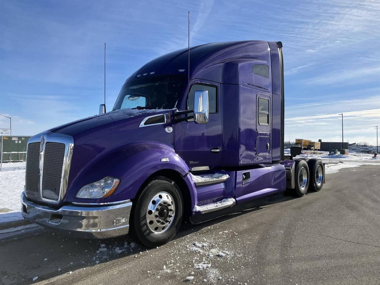 2021 Kenworth T680 - image 12