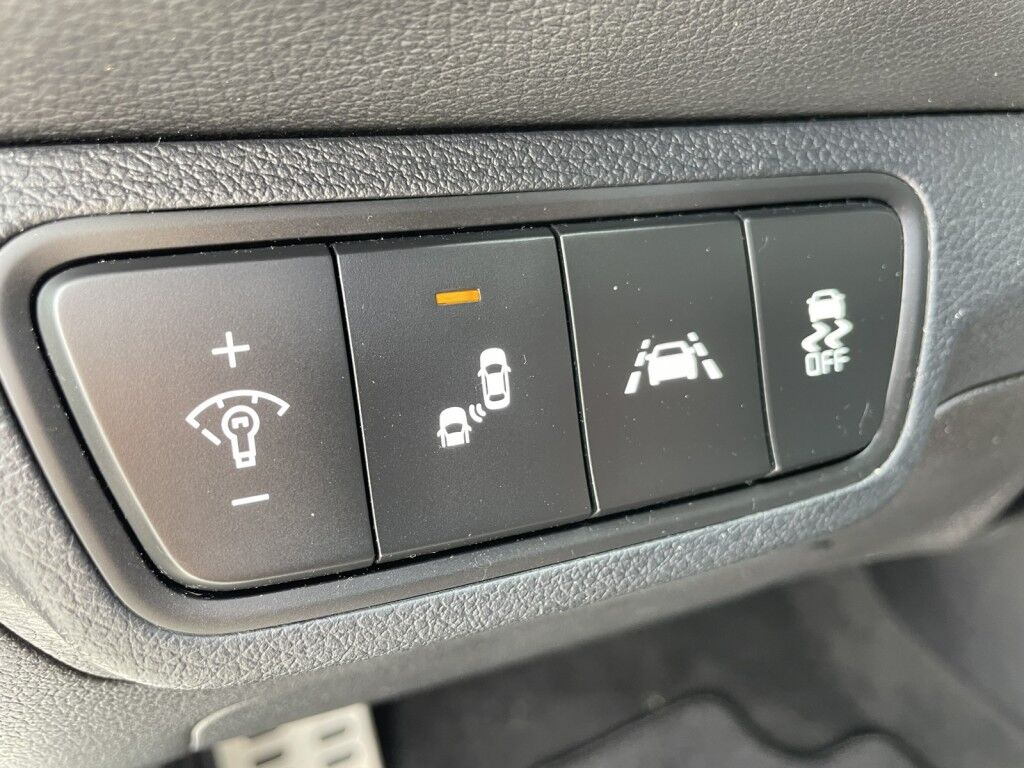 2021 Kia Forte GT-Line~ACCIDENT AVOIDANCE SYSTEMS~BLIND SPOT WARNING~BLUETOOTH~CRUISE CONTROL~LANE KEEPING ASSIST~PREMIUM SOUND SYSTEM~REMOTE ENGINE START Sarasota FL