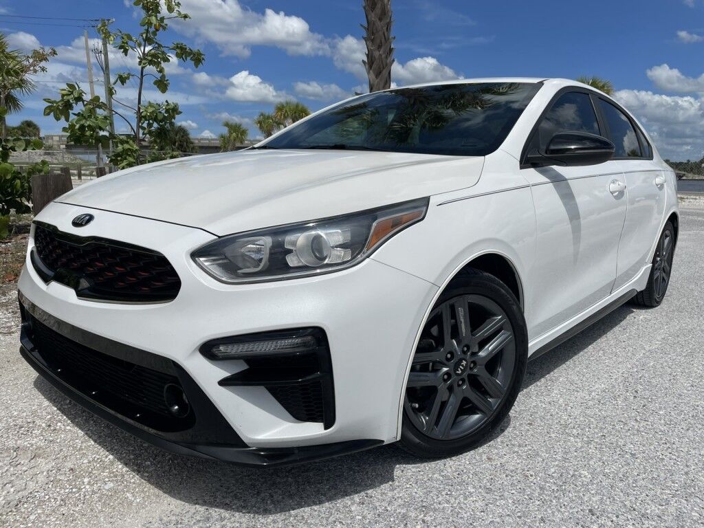 2021 Kia Forte GT-Line~ACCIDENT AVOIDANCE SYSTEMS~BLIND SPOT WARNING~BLUETOOTH~CRUISE CONTROL~LANE KEEPING ASSIST~PREMIUM SOUND SYSTEM~REMOTE ENGINE START Sarasota FL