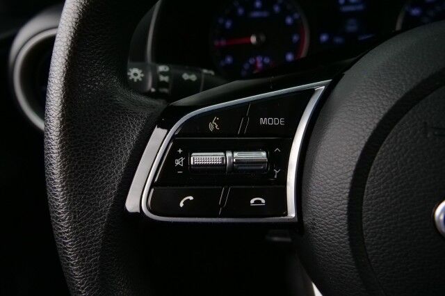 2021 Kia Forte LXS / Drive Wise Tech / CarPlay / Drive Modes! High Point NC