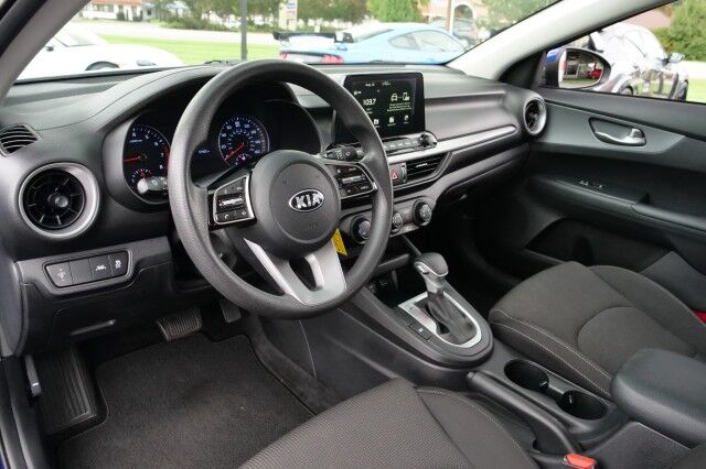 2021 Kia Forte LXS / Drive Wise Tech / CarPlay / Drive Modes! High Point NC