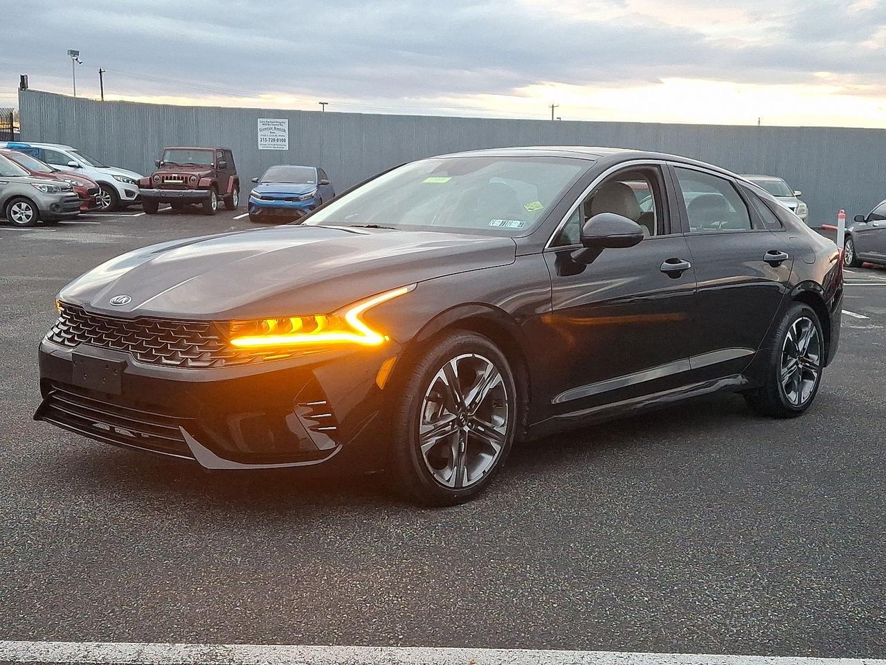 2021 Kia K5 EX photo 3