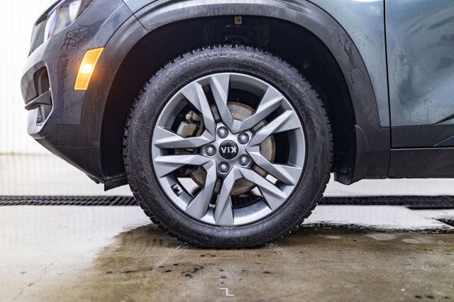 2021 Kia Seltos AWD EX Leather Roof BCam Red Deer AB