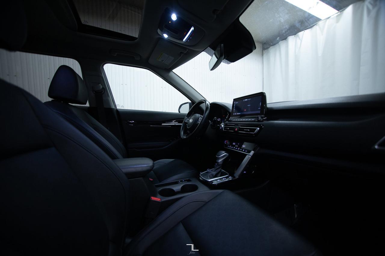 2021 Kia Seltos AWD EX Premium Leather Roof Nav BCam Red Deer AB